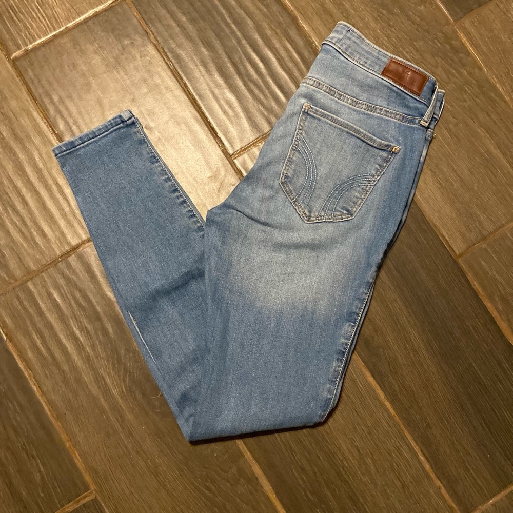 Hollister High Rise Super Skinny size 5